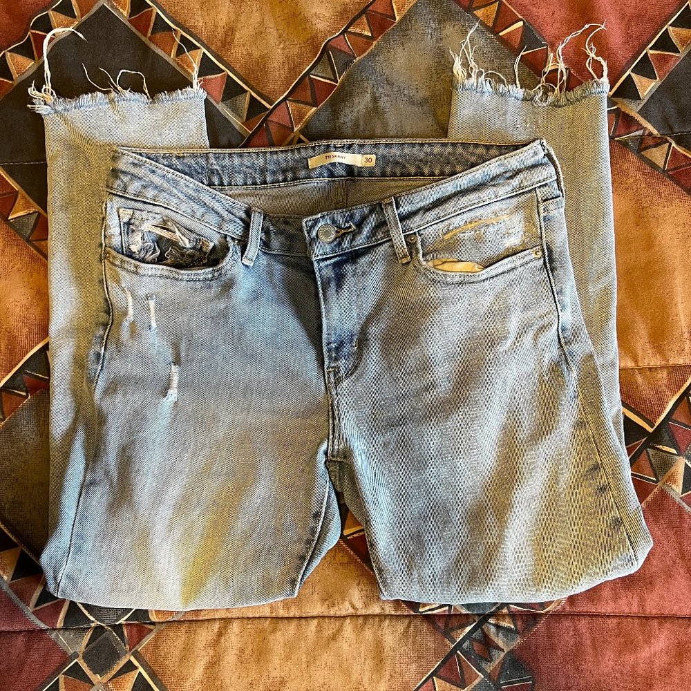 🔥 LEVI'S 711 SKINNY RIPPED JEANS LIGHT WASH 🔥